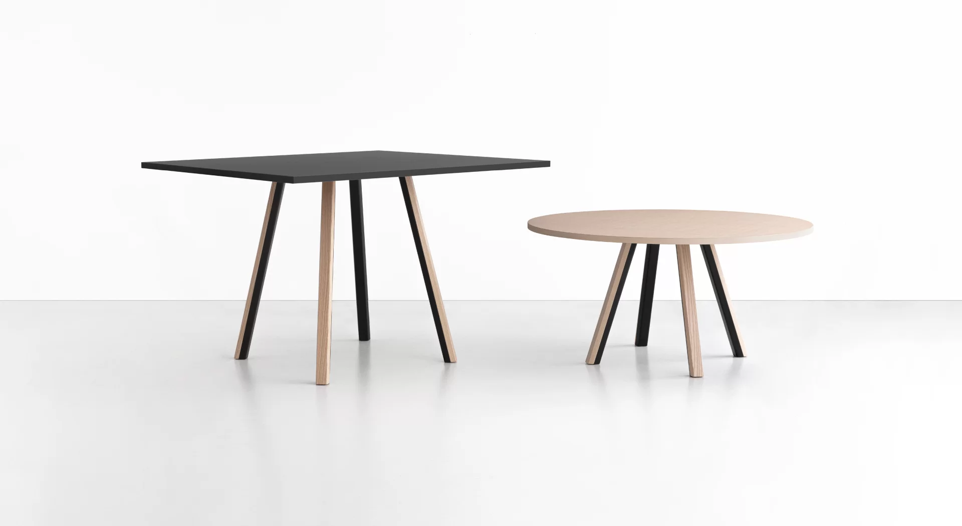ORI moderner Tisch: In zwei Höhen, 108 cm und 74 cm - Lapalma