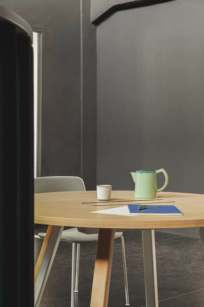 Etabli table de travail bricolage établi d'atelier plan de travail bureau  maison intérieur durable rubuste 160 cm acier noir 02_0003680 HELLOSHOP26  Pas Cher 
